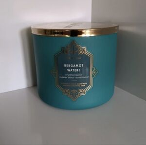 White Barn Blue Multi-Wick Candle Holder